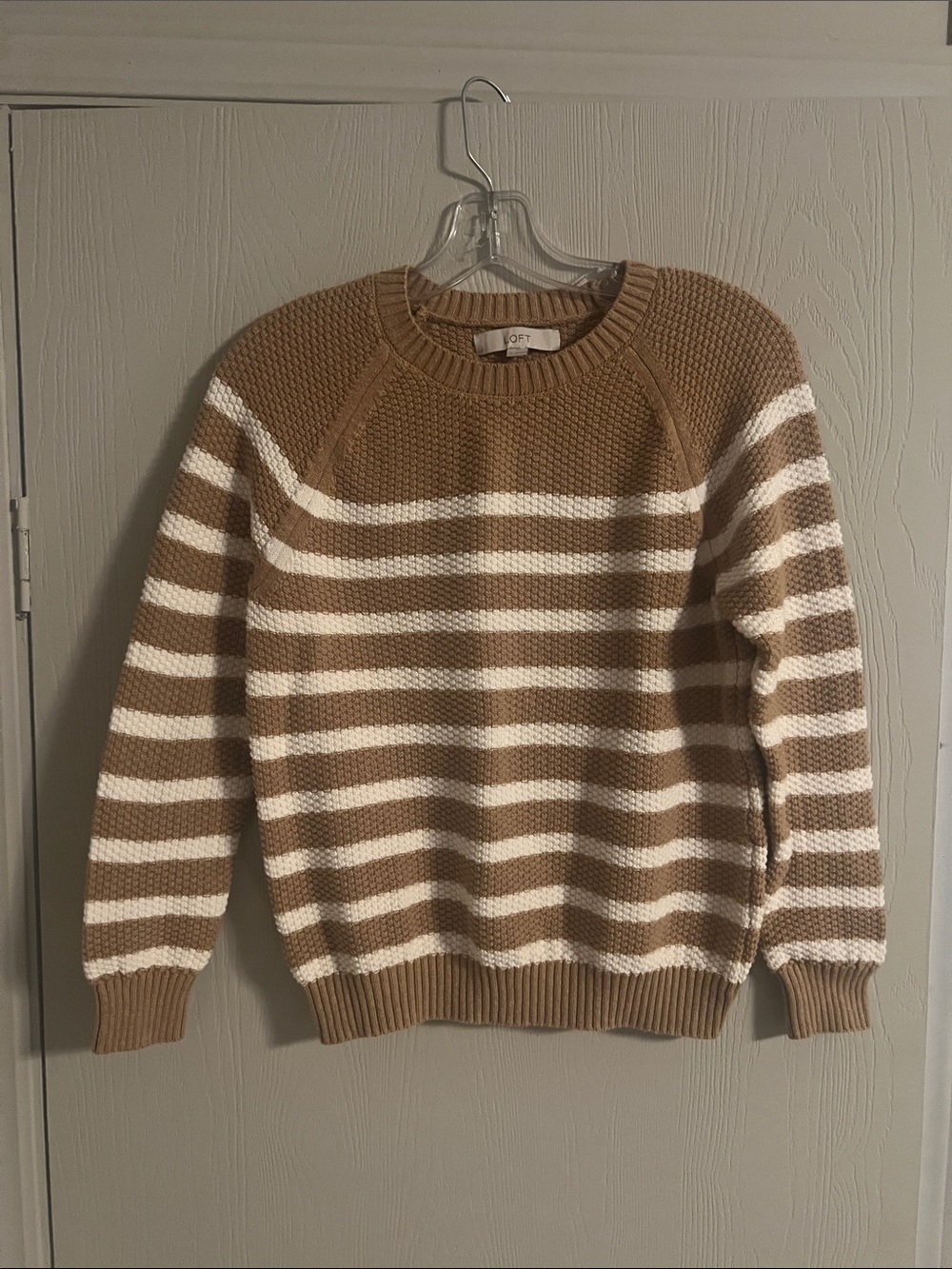 LOFT Women's Striped Crewneck Sweater‎ in Tan and White Size Medium